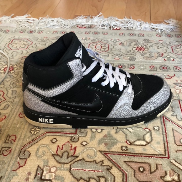 Nike Prestige Snakeskin High Top Black/Grey - Picture 2 of 8
